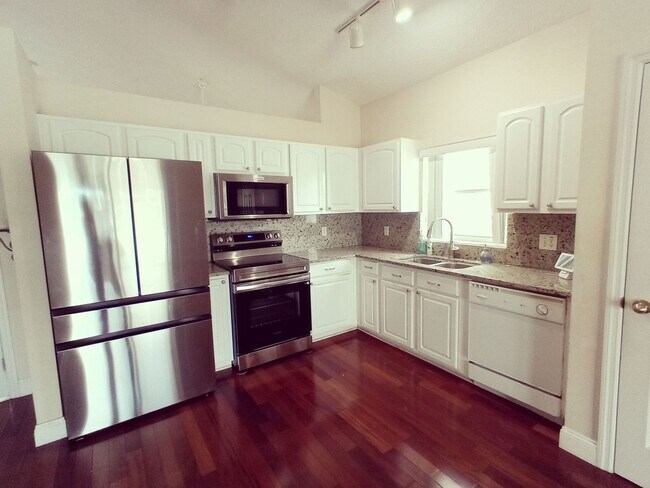 Building Photo - 17411 Woodcrest Way