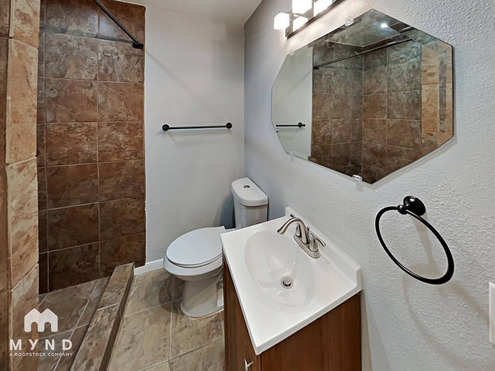 Building Photo - 2141 Province Ln