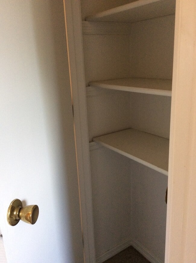 Building Photo - Available August 18th, 2026!