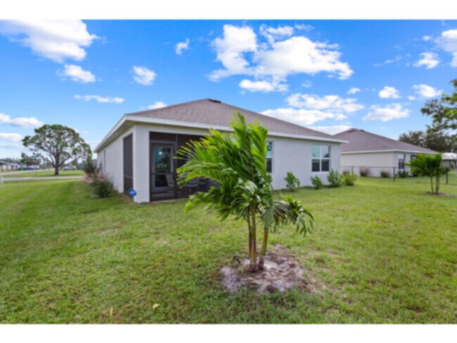 Building Photo - New home in Burnt Store Village in lovely ...