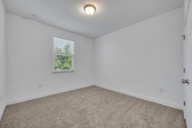 Building Photo - 1351 Merrydale Wy