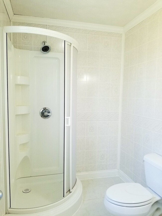 Building Photo - YOU CAN STOP YOUR SEARCH! BRAND NEW Jeffer...