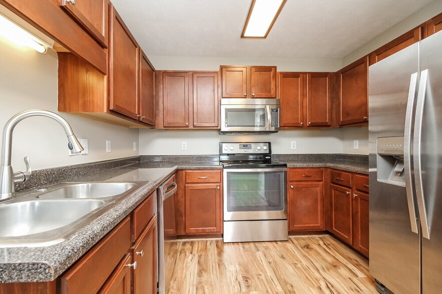 Building Photo - 2652 Apostle Ln