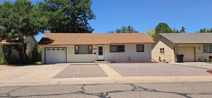 Building Photo - MOVE IN SPECIAL 1/2 OFF FIRST FULL MONTHS RENT.  ALL PROSPECTIVE TENANTS MUST SUBMIT A $58 NON-RE...