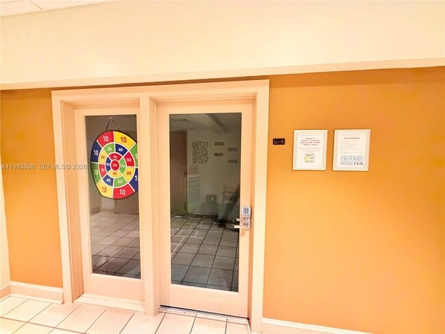 Building Photo - 2333 Brickell Ave