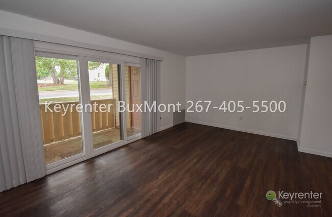 Building Photo - 115 Hickory Ct