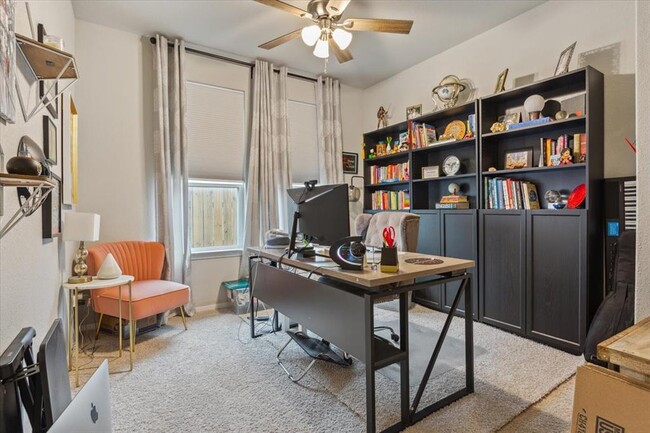 Building Photo - 5001 Black Onyx Dr