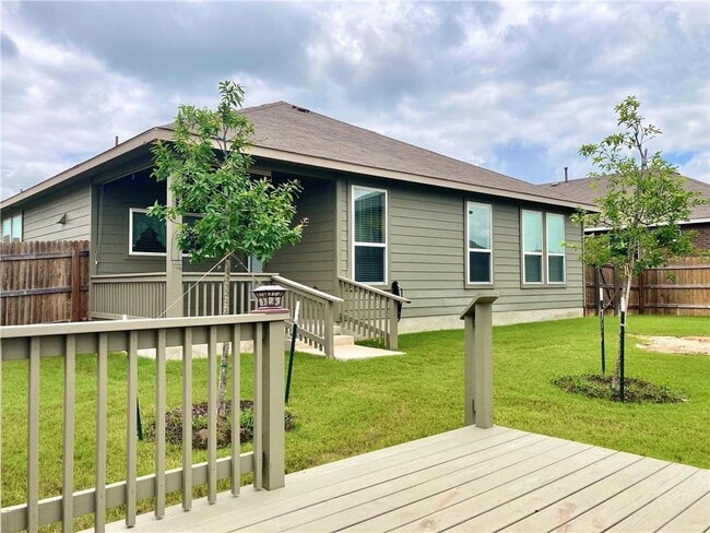 Building Photo - 307 Limestone Creek