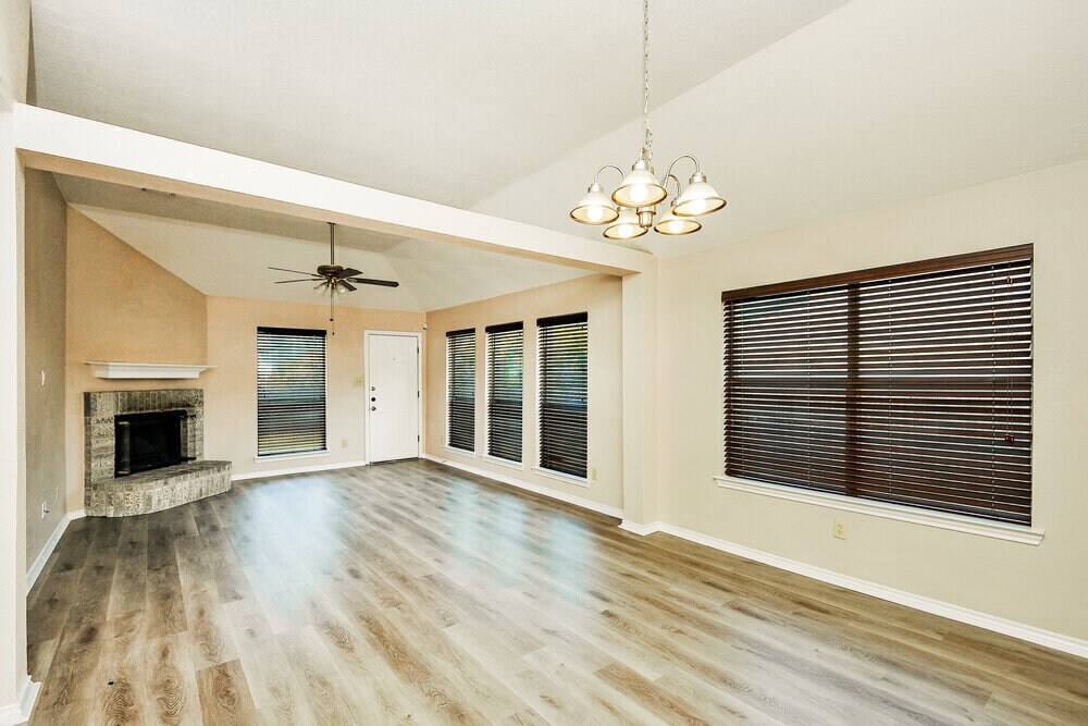 Building Photo - 840 Voltamp Dr