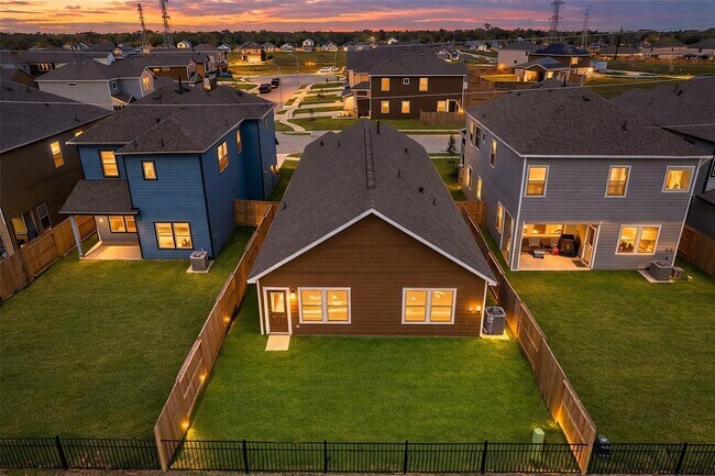 Building Photo - Elsinore Drive, Arcola, TX 77583 - 4 BR 3 BA single-family home