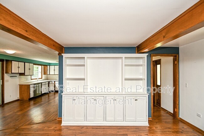 Building Photo - 1280 Linwood Ave SW