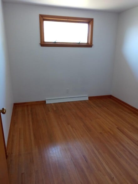 Building Photo - 82 Siegfried Dr
