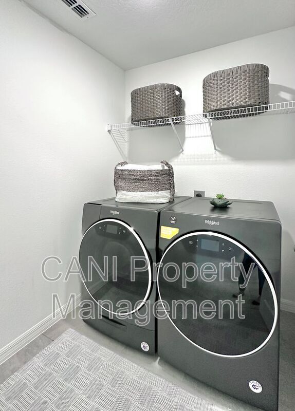 Building Photo - 17691 Passionflower Cir