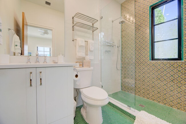 Building Photo - 110 Marine Way