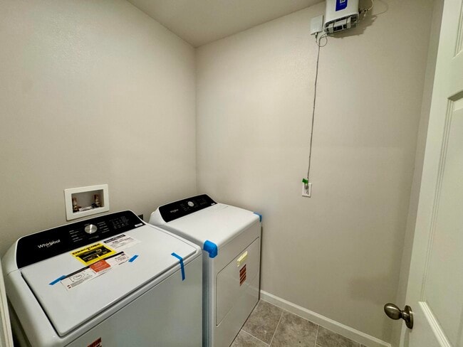 Building Photo - 9635 Seaspray Dr