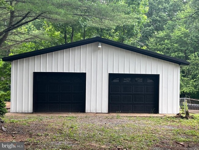 Building Photo - 9872 Red Hill Rd