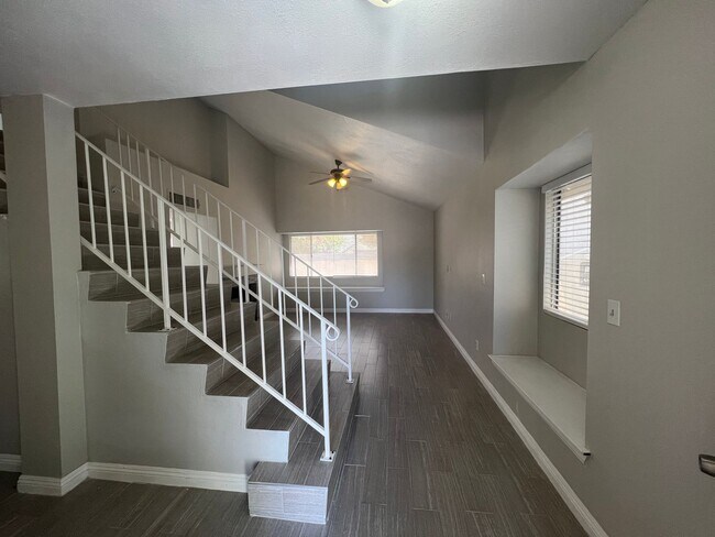 Building Photo - 362 Cavos Way