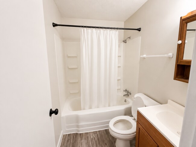 Building Photo - Charming & Affordable 2-Bedroom Home Near Linden – Move-In Ready!