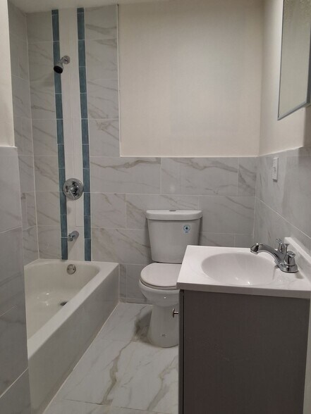 Building Photo - 40 N 6th St