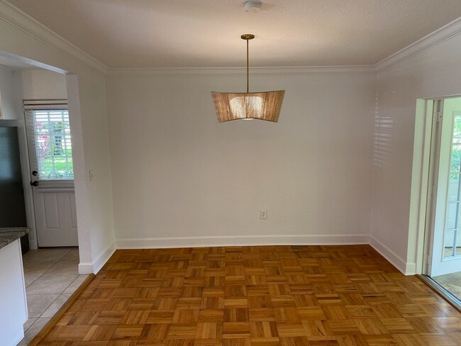 Building Photo - 1817 Loch Berry Rd