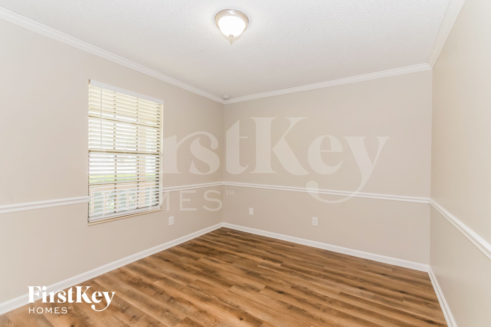 Building Photo - 1383 Mayberry Ln