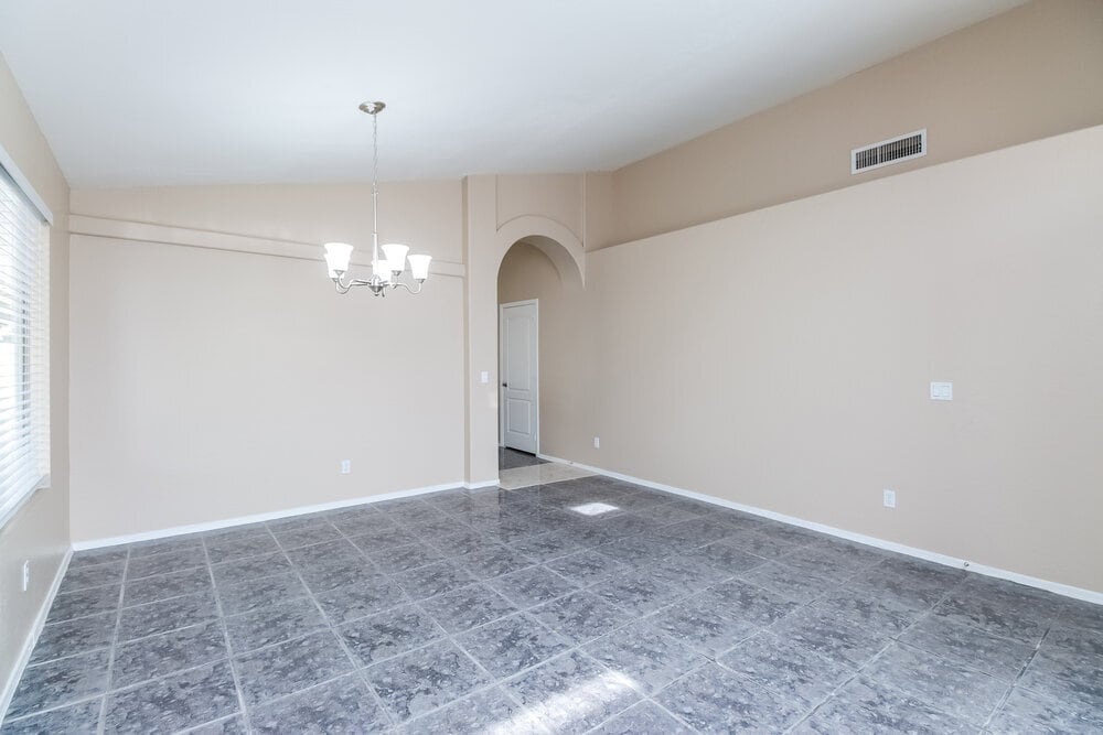 Building Photo - 832 E Baylor Ln