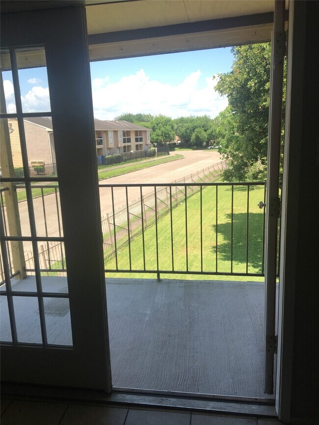 Building Photo - 13480 S Thorntree Dr