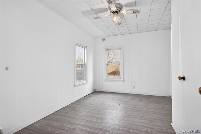 Building Photo - 609 22nd St