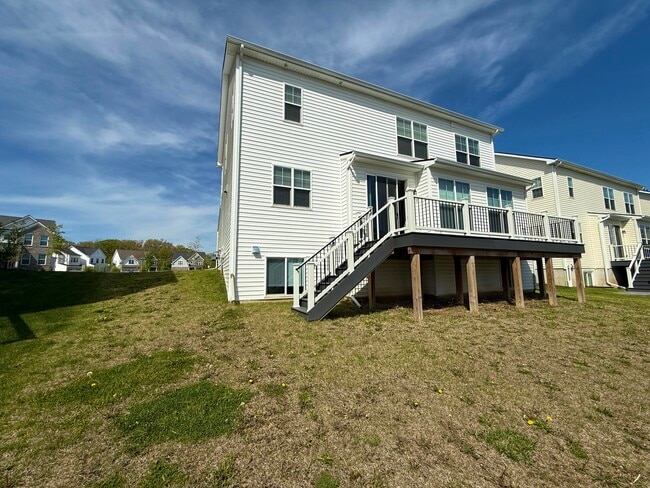 Building Photo - 6394 S Trailwoods Dr