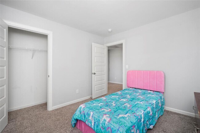 Building Photo - 6313 Town Ln