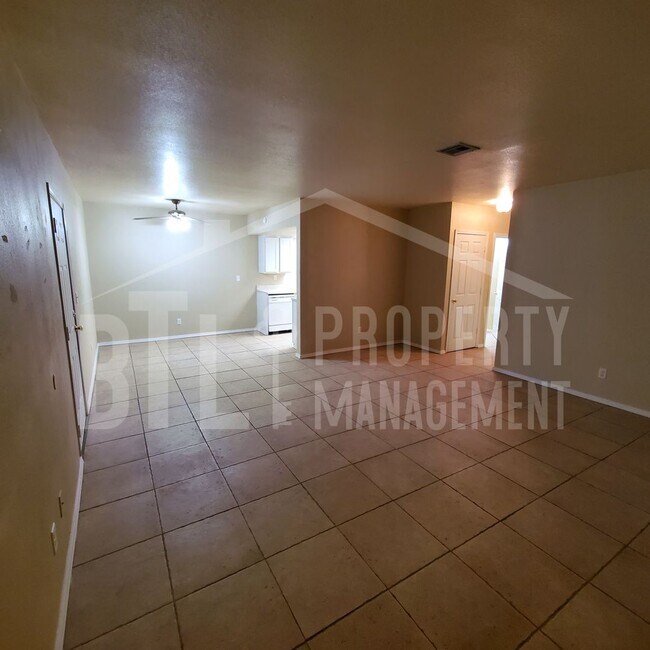 Building Photo - Three Bedroom Duplex