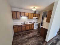 Building Photo - Pinewood Properties