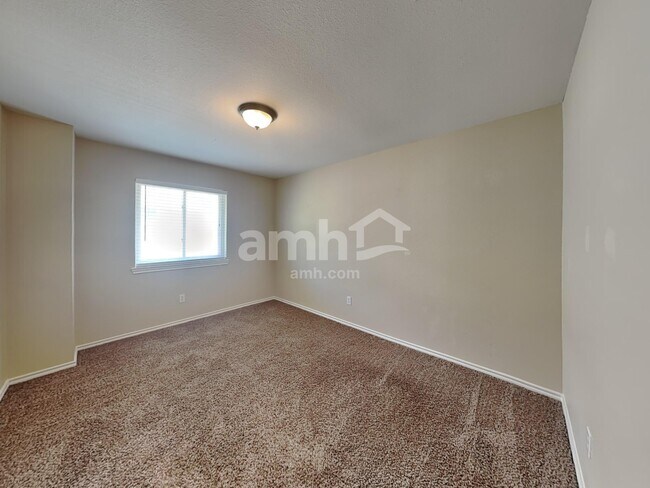 Building Photo - 403 Thunderbay Dr