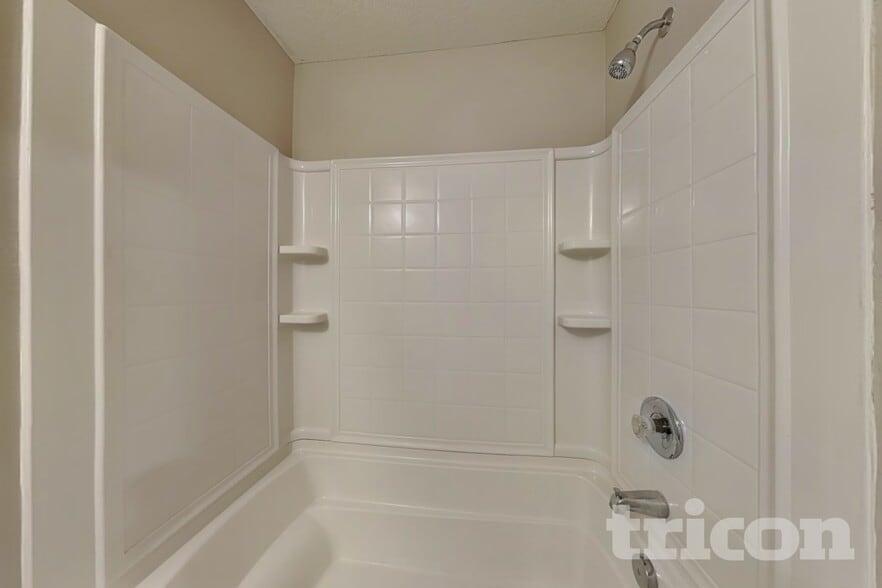 Building Photo - 10129 Carloway Hills Dr