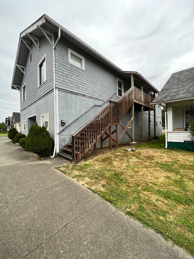 626 Monroe St 626 Monroe St Hoquiam WA 98550 Apartment Finder