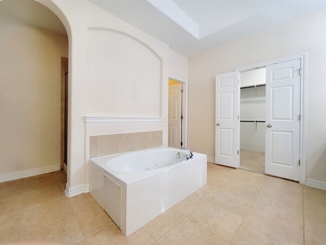 Building Photo - 707 Brook Meadow Trail