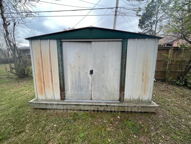 Building Photo - 1215 Mt Moriah Rd