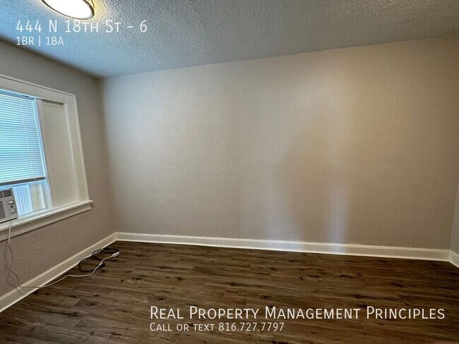Building Photo - 444 N 18th St