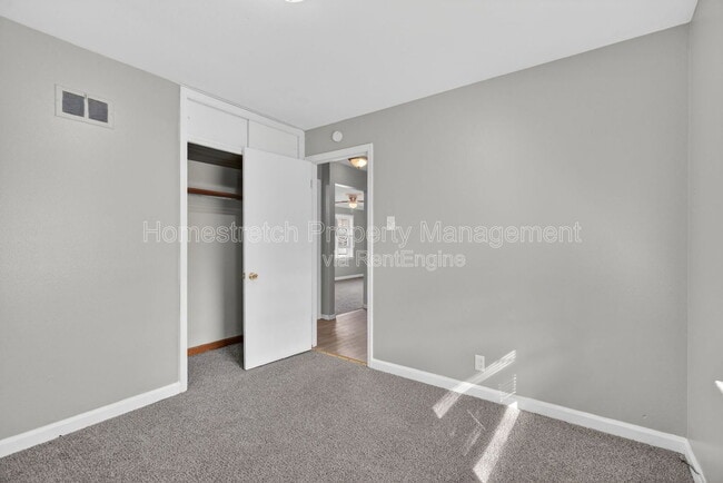 Building Photo - 1214 Forest Home Dr