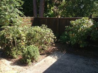 Building Photo - Winter Special-$500-1st Months Rent-Beautiful Three Bedroom Home