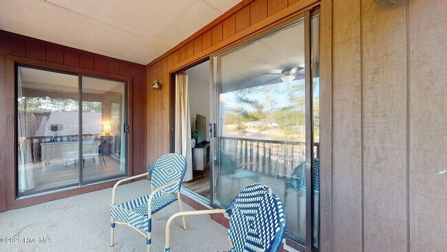 Building Photo - 704 Dover St