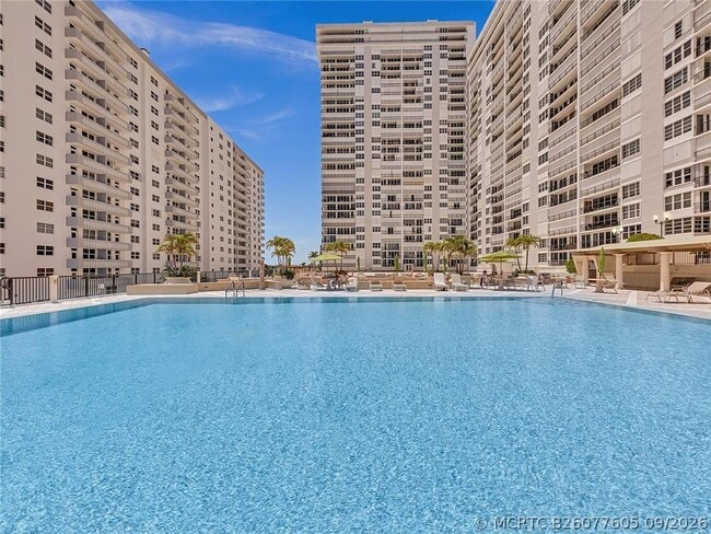 Building Photo - 4280 Galt Ocean Dr