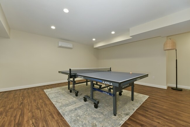 Building Photo - 159 Walpole St