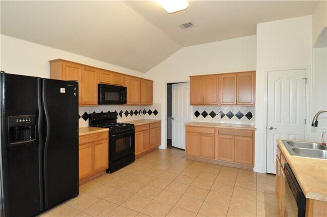 Building Photo - Beautiful home walking distance to Hutto H...