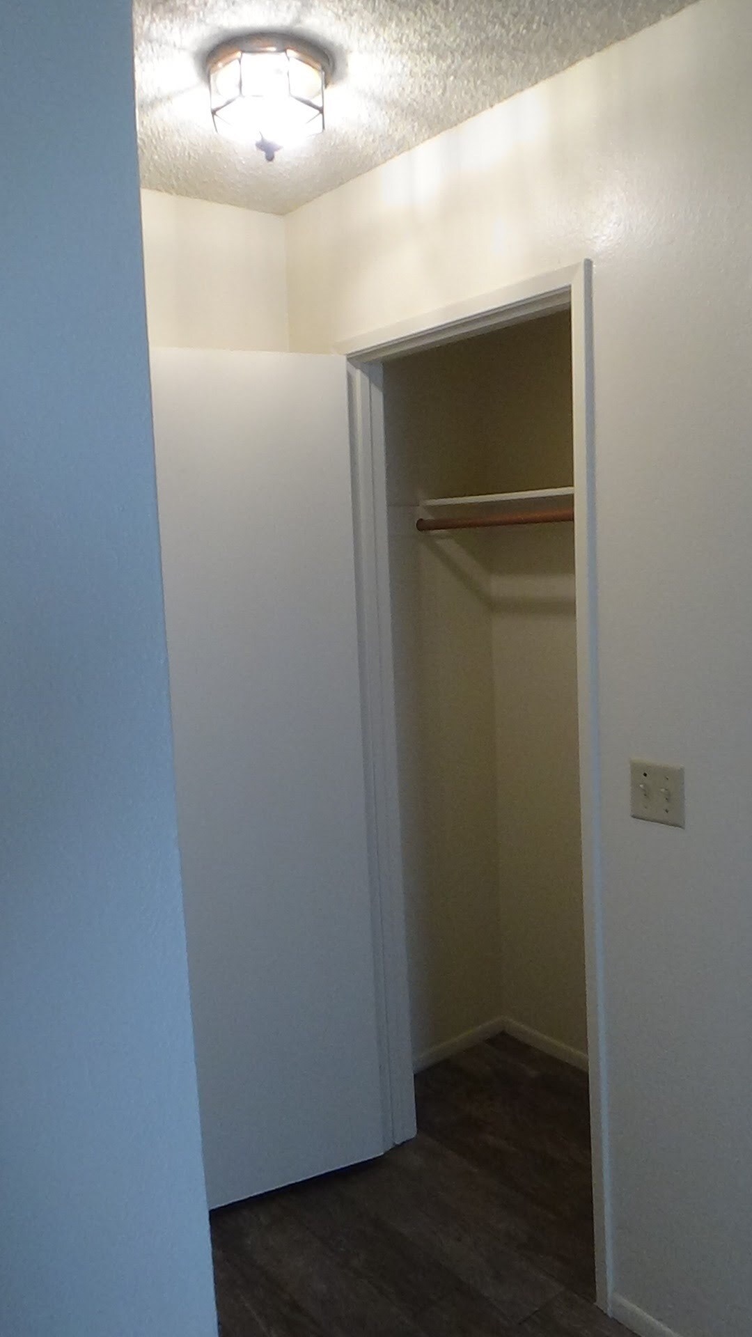 Coat Closet - 712 Summerwood Ln