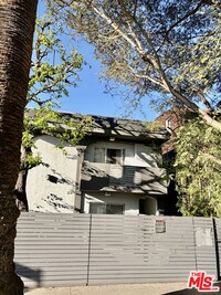 Building Photo - 2425 Ocean Ave