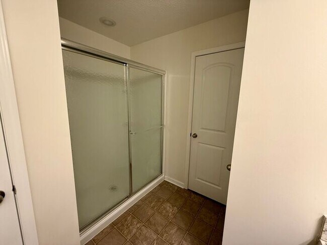 Building Photo - Spacious 4BR 2B w/ Large Backyard • Full Appliance Kitchen • 2-Car Garage in Pataskala