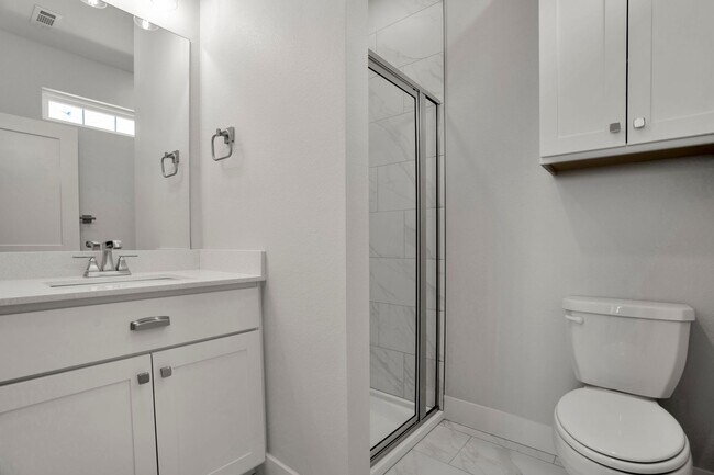 Building Photo - Beautiful 4 Bed 4.5 Bath New construction Home off of Rupple!! Pre-Leasing for Summer!