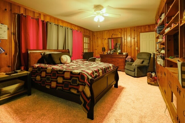 Building Photo - 1380 Ivywood Dr