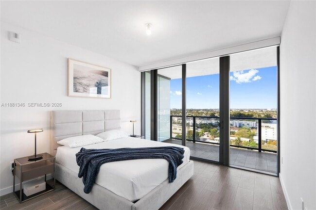 Building Photo - 1116 N Ocean Blvd